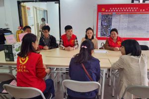 浓浓关爱暖人心，江南官方网页版_江南（中国）官方集团党支部慰问困难单亲家庭